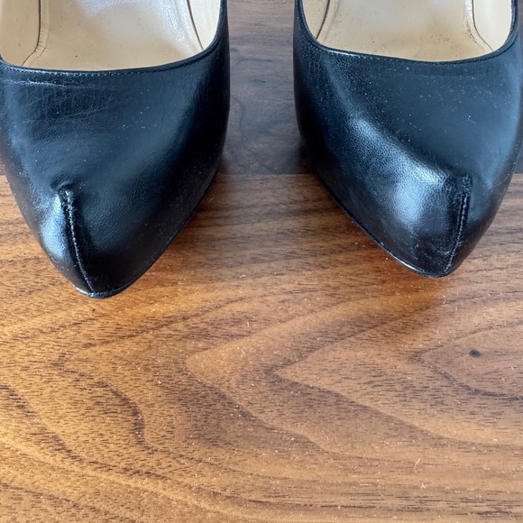 Christian Louboutin - Picture 4 of 9